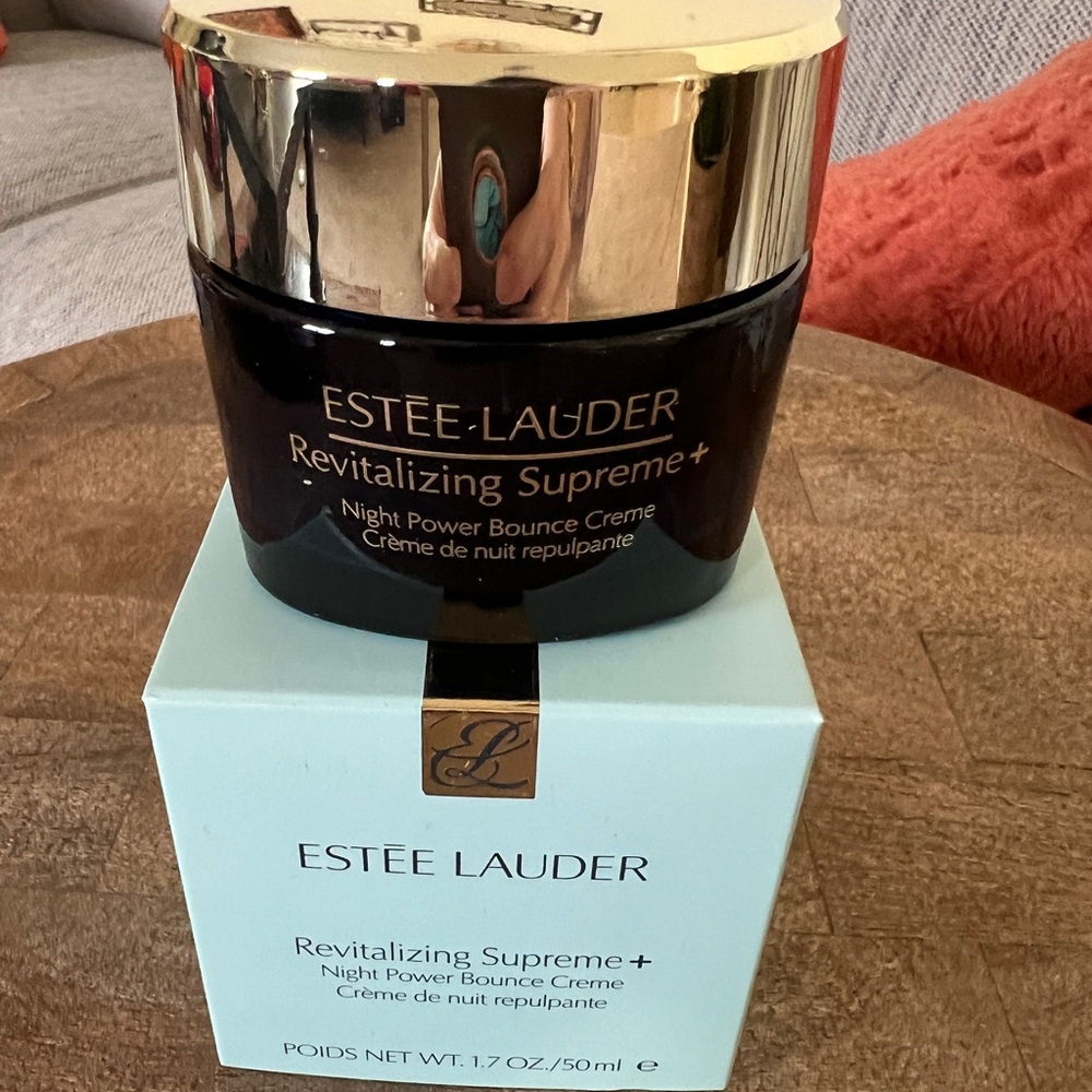 Estee Lauder Revitalizing Supreme+ Moisturizer Night Power Bounce Creme - Picture 3 of 8
